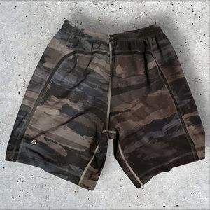🍋 ! Lululemon Pacemaker Men’s Camouflage Shorts